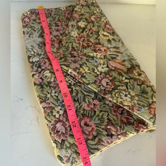 Vintage‎ Tapestry Floral Purse Large mint condition. - Picture 6 of 11